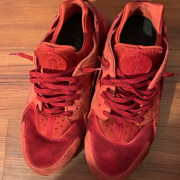 Shoes - Picture 2 of 4